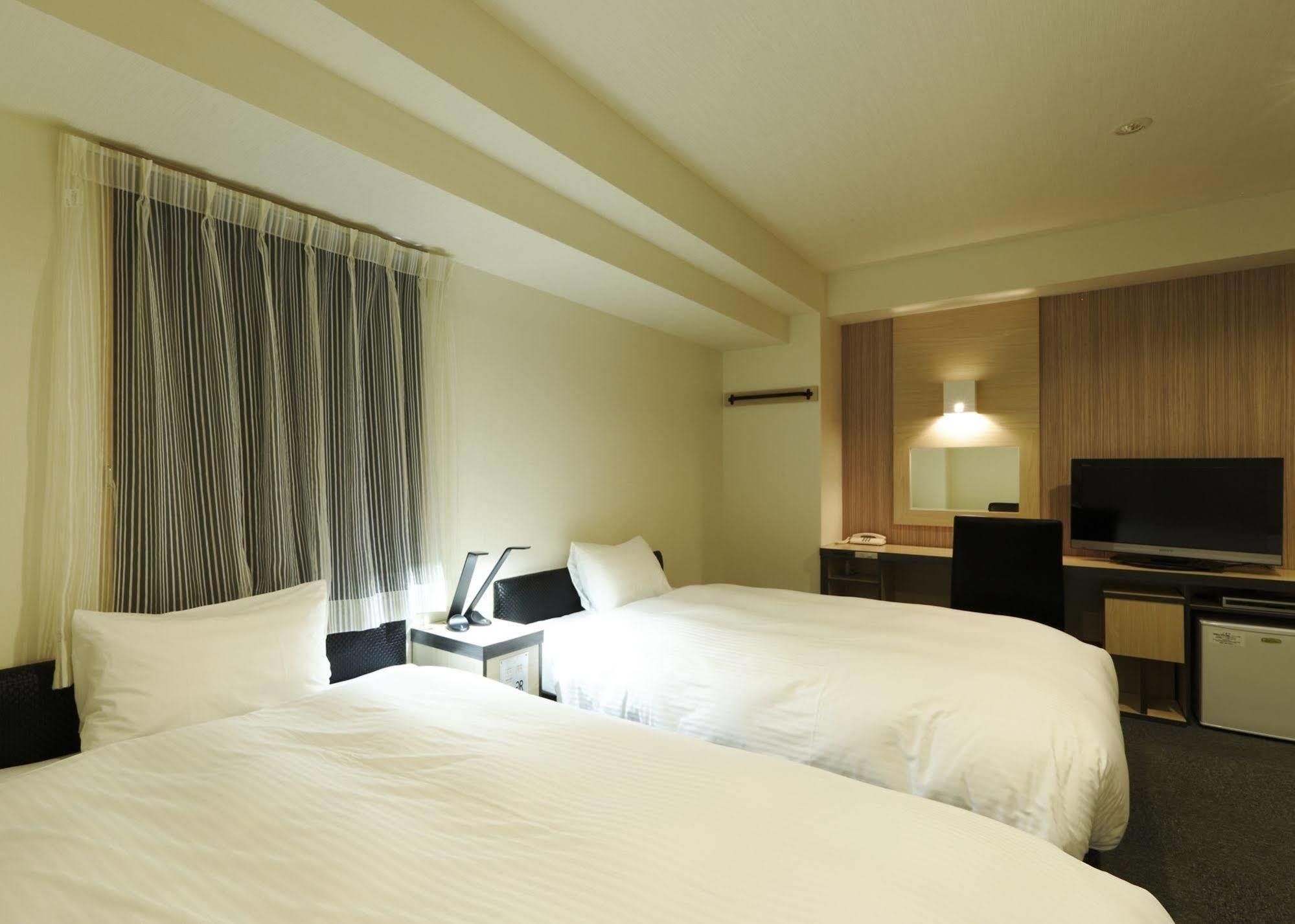 Green Rich Hotel Osaka Airport Ikeda  Ngoại thất bức ảnh