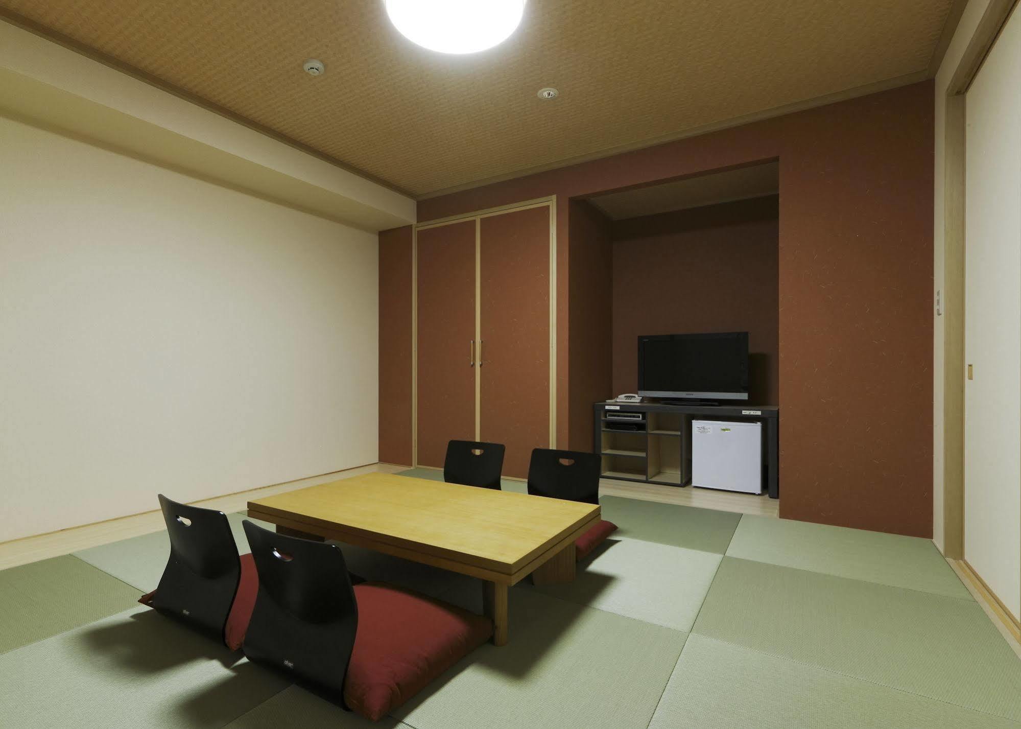 Green Rich Hotel Osaka Airport Ikeda  Ngoại thất bức ảnh